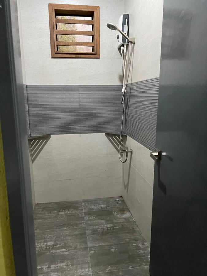 Happy Camper Hostel Корон Екстер'єр фото