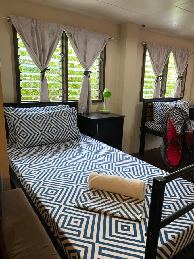 Happy Camper Hostel Корон Екстер'єр фото